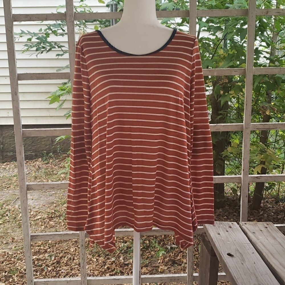 Umgee Women's Long Sleeve Stripe top Size Small‎